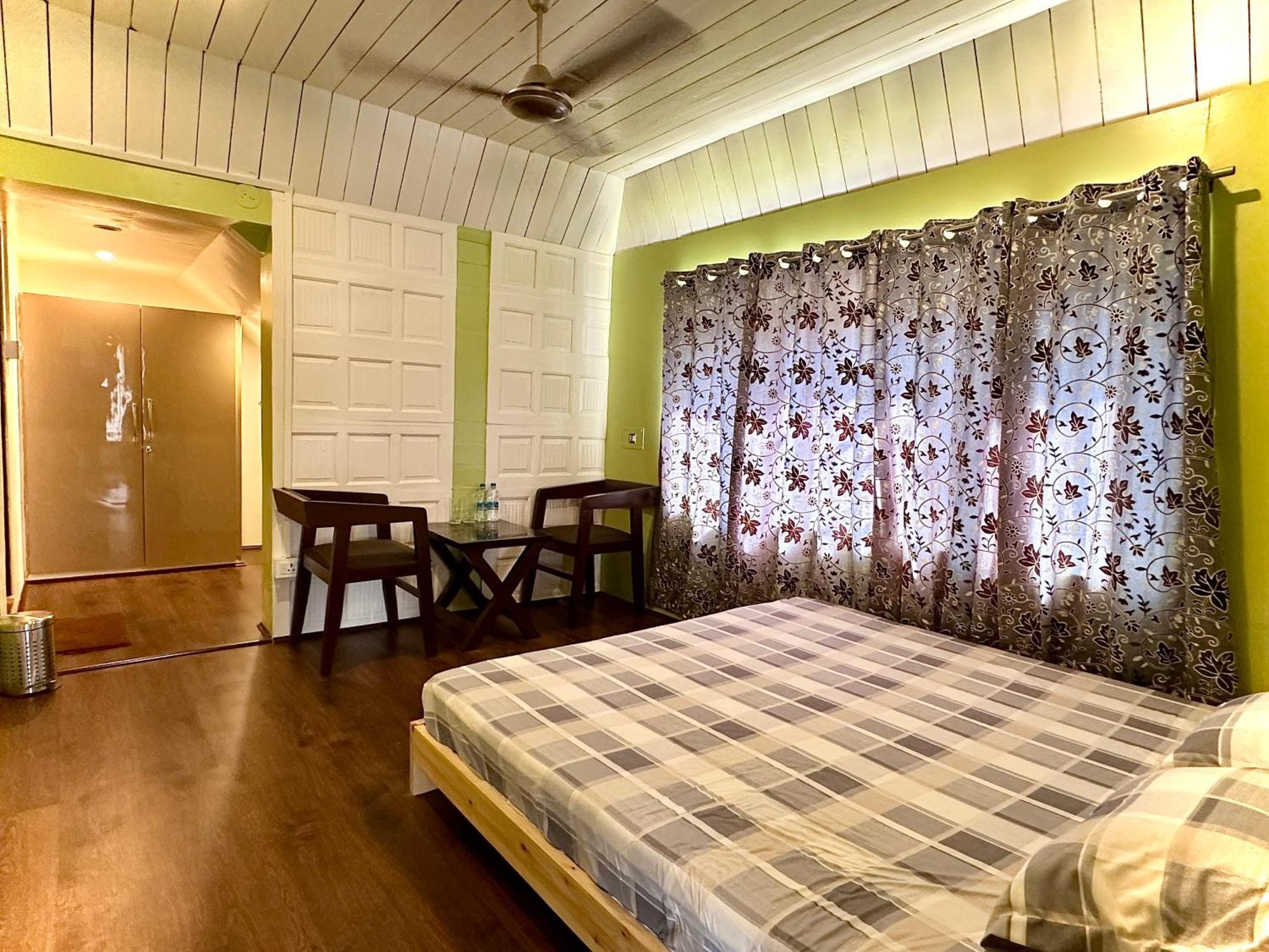 The Chinar Retreat Hut Hotel ศรีนาการ์ ภายนอก รูปภาพ